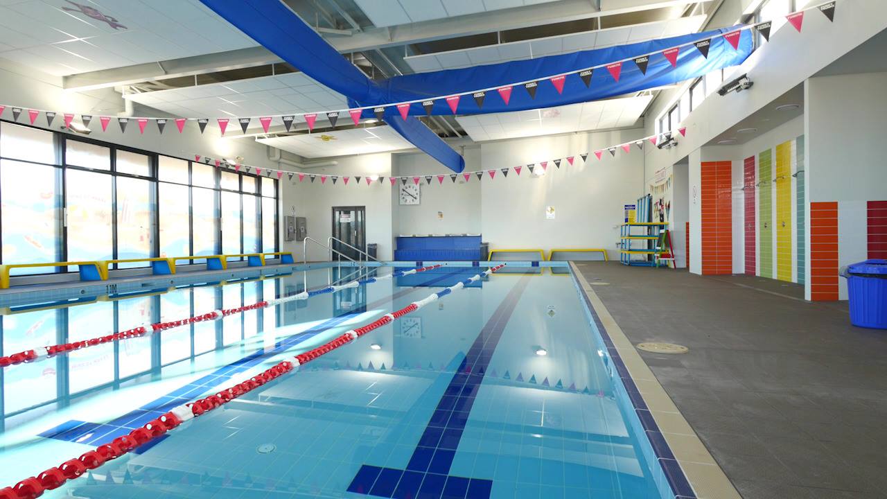 Benefits of taking swimming lessons for children 